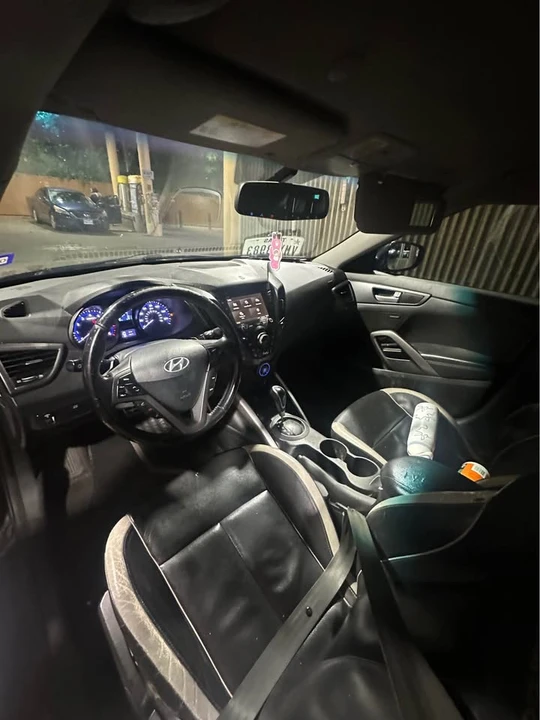 2013 Hyundai Veloster - Image 13 of 17