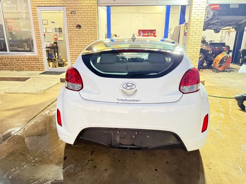 2013 Hyundai Veloster - Image 2 of 11