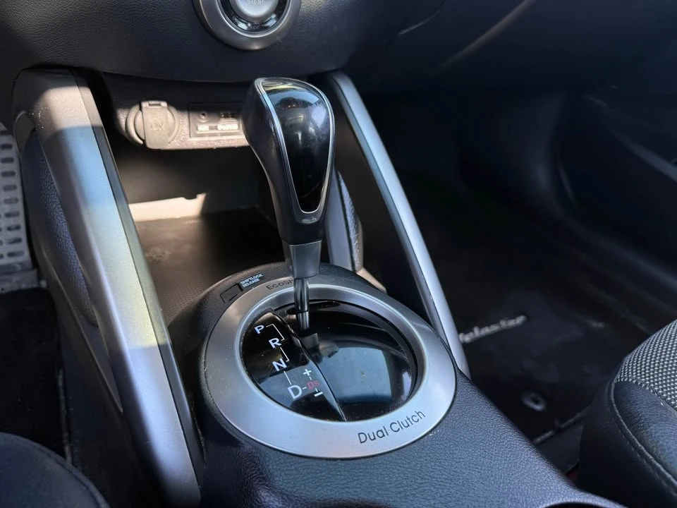 2013 Hyundai Veloster - Image 11 of 19