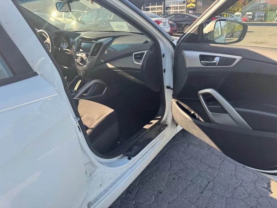 2013 Hyundai Veloster - Image 6 of 20