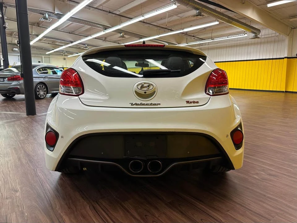 2013 Hyundai Veloster - Image 18 of 20