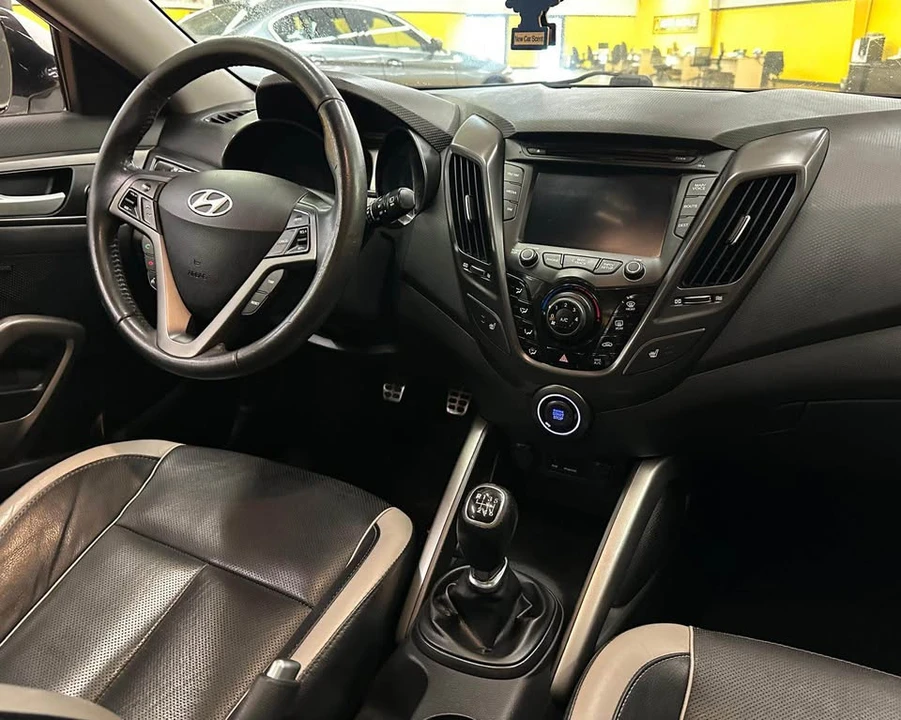 2013 Hyundai Veloster - Image 9 of 20
