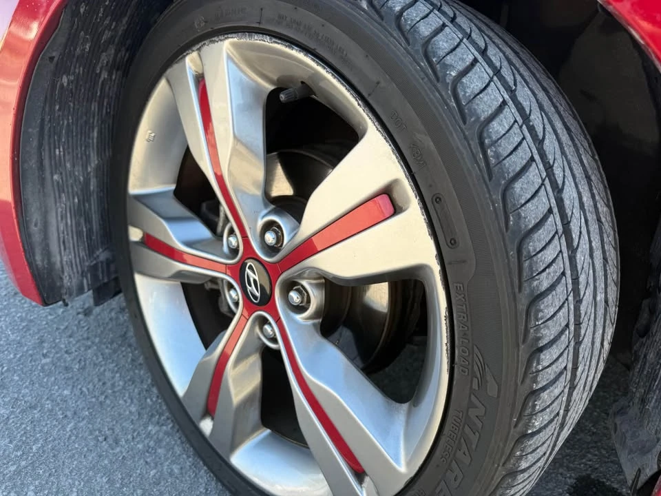 2013 Hyundai Veloster - Image 7 of 19