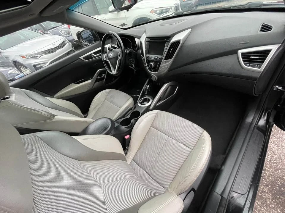 2013 Hyundai Veloster - Image 11 of 19