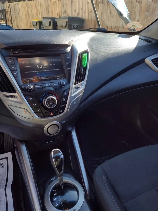 2013 Hyundai Veloster - Image 5 of 6