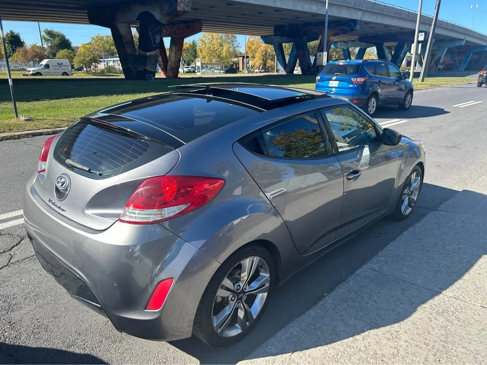 2013 Hyundai Veloster - Image 10 of 14