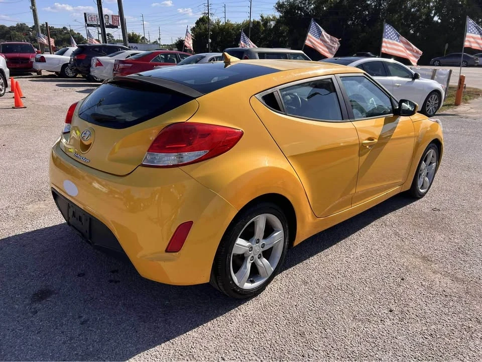 2013 Hyundai Veloster - Image 6 of 10
