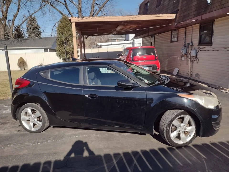 2013 Hyundai Veloster - Image 2 of 6