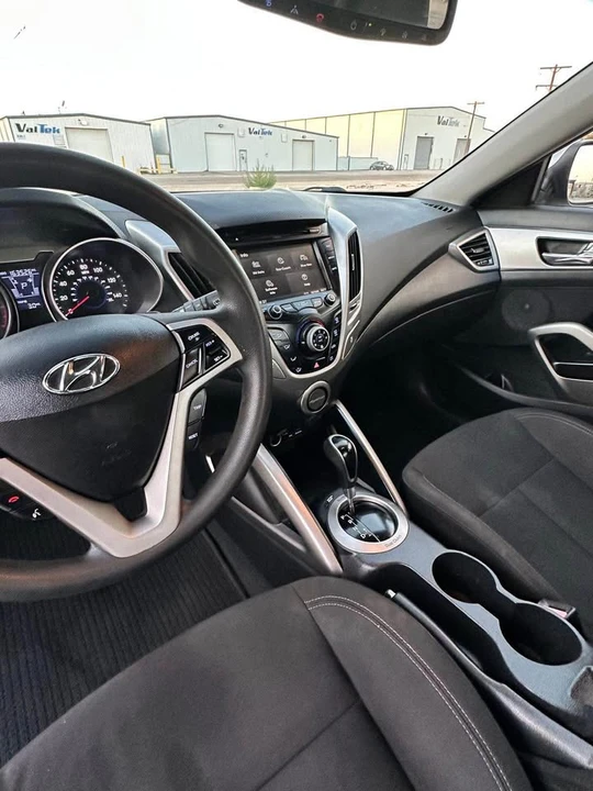 2013 Hyundai Veloster - Image 4 of 7