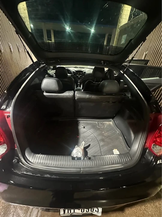 2013 Hyundai Veloster - Image 12 of 17