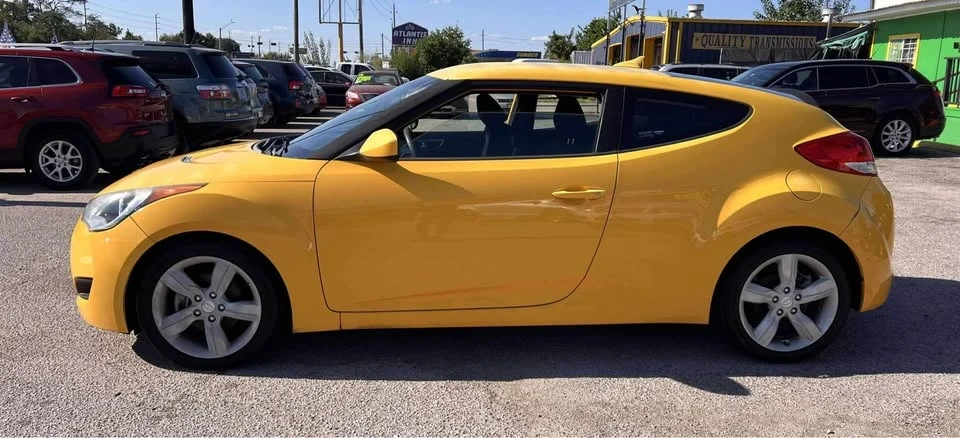2013 Hyundai Veloster - Image 3 of 10