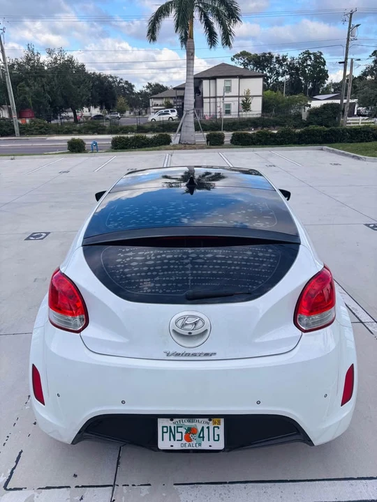 2013 Hyundai Veloster - Image 8 of 14