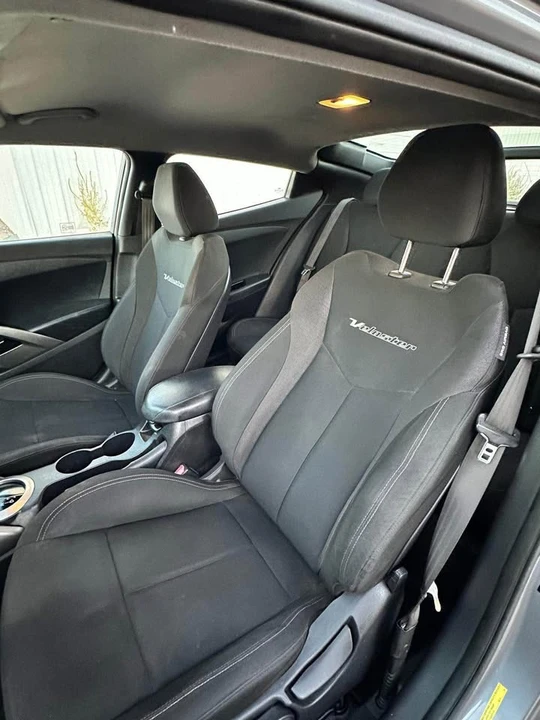 2013 Hyundai Veloster - Image 2 of 7