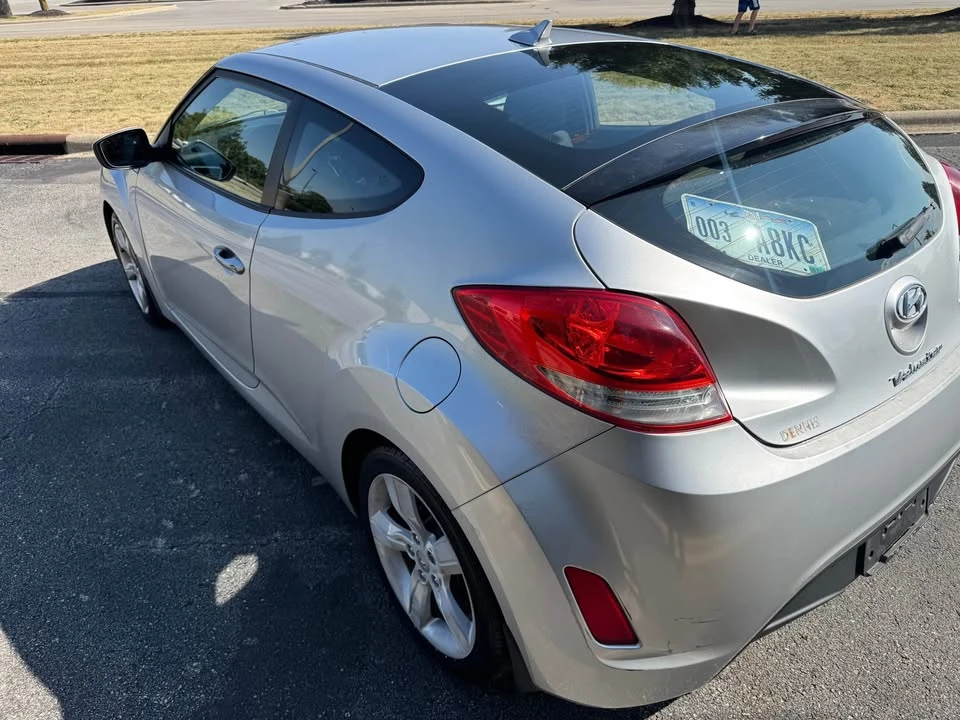 2013 Hyundai Veloster - Image 5 of 14