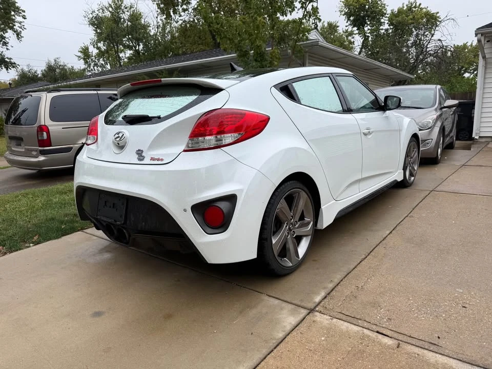 2013 Hyundai Veloster - Image 16 of 18