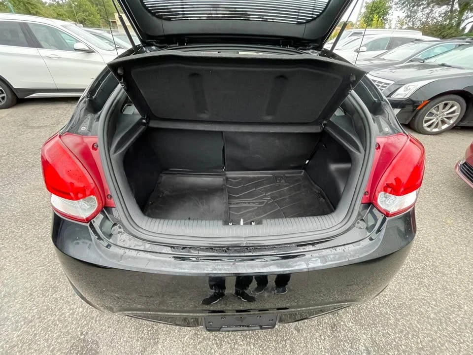 2013 Hyundai Veloster - Image 18 of 19