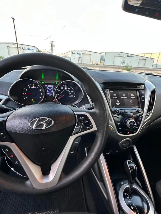 2013 Hyundai Veloster - Image 3 of 7