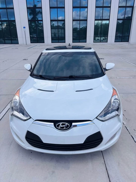 2013 Hyundai Veloster - Image 3 of 14