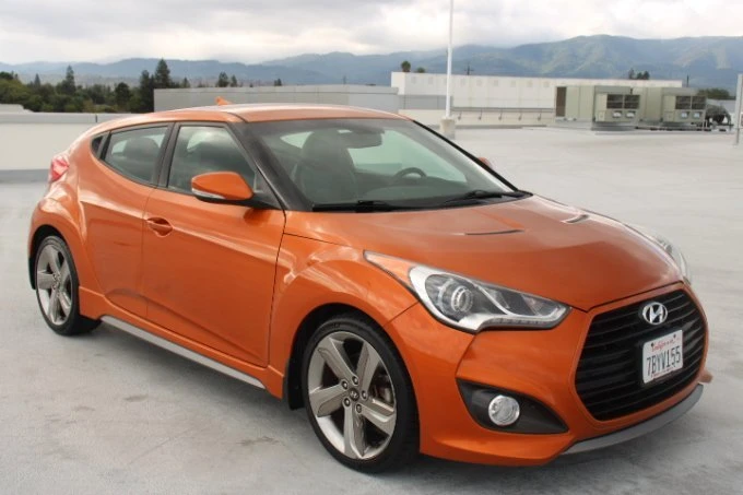 2013 Hyundai Veloster - Image 2 of 9