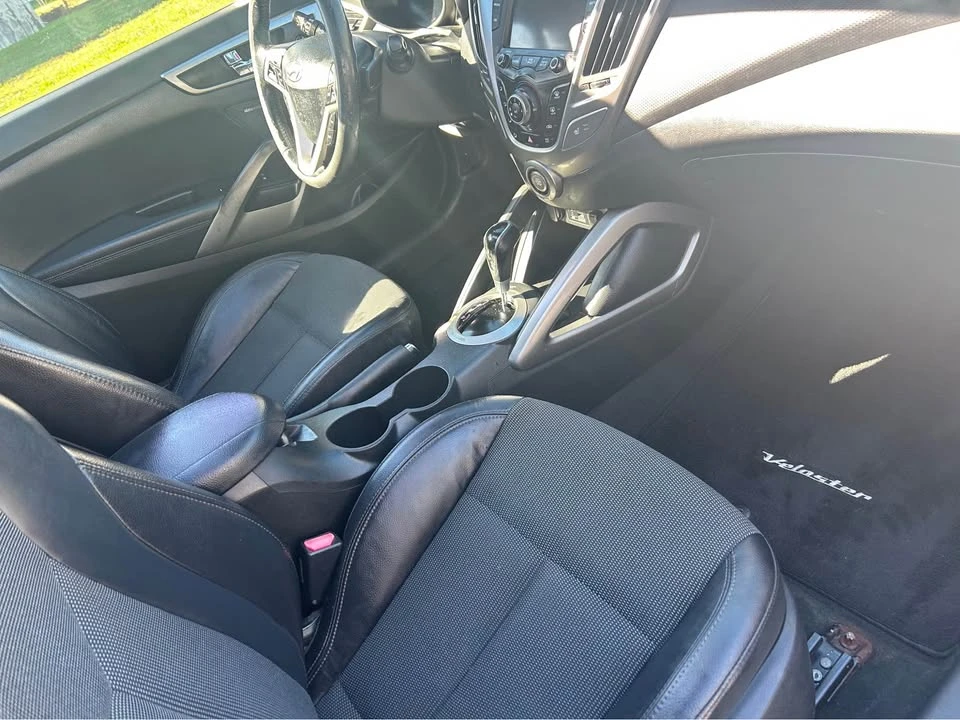 2013 Hyundai Veloster - Image 9 of 14
