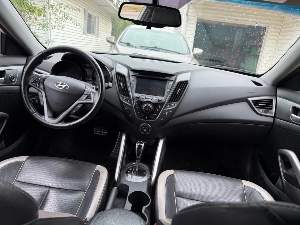 2013 Hyundai Veloster - Image 3 of 18
