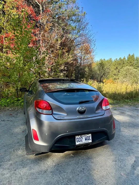 2013 Hyundai Veloster - Image 2 of 5
