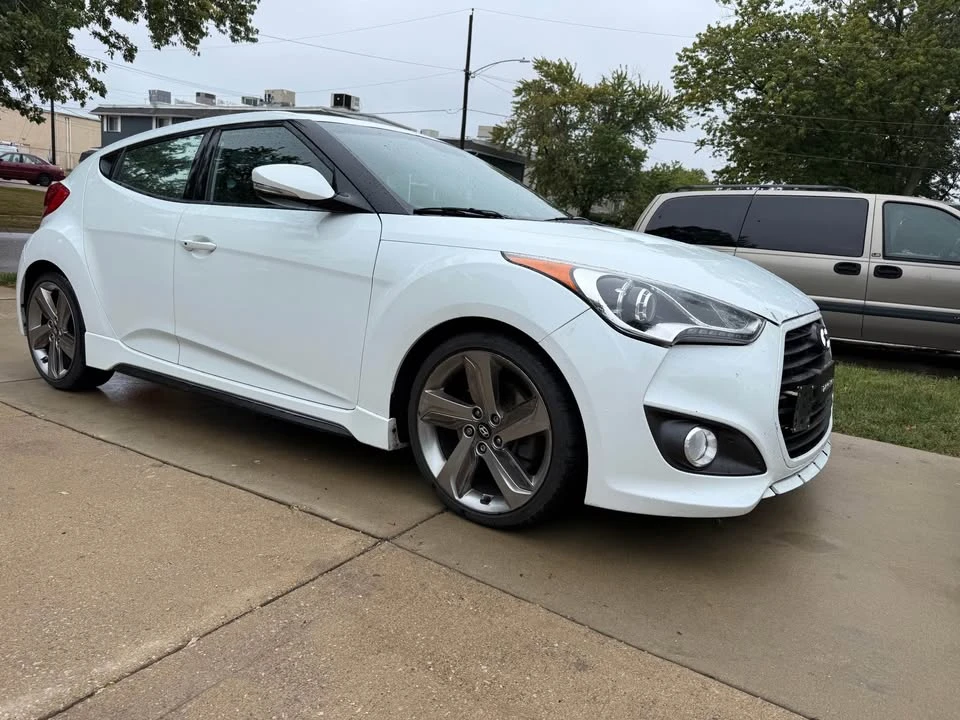 2013 Hyundai Veloster - Image 17 of 18