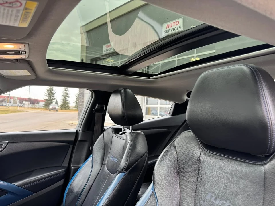 2013 Hyundai Veloster - Image 11 of 18
