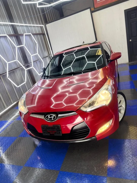 2013 Hyundai Veloster - Image 2 of 20