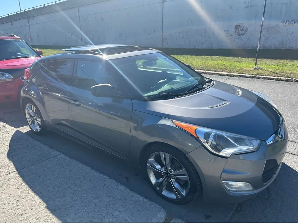 2013 Hyundai Veloster - Image 2 of 14