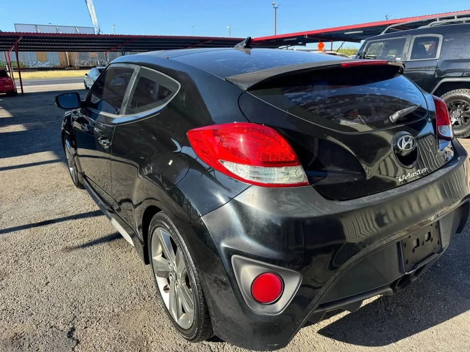 2013 Hyundai Veloster - Image 4 of 7