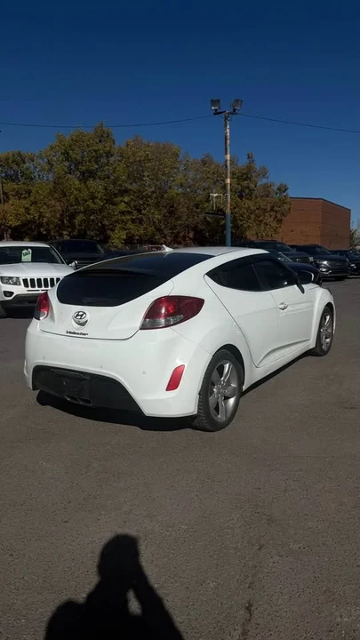 2013 Hyundai Veloster - Image 8 of 9