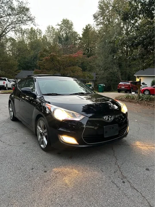 2013 Hyundai Veloster - Image 2 of 7
