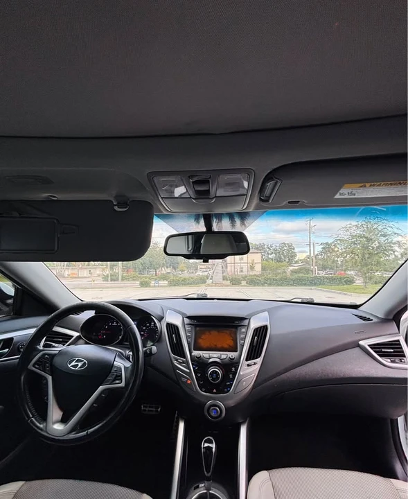 2013 Hyundai Veloster - Image 13 of 14