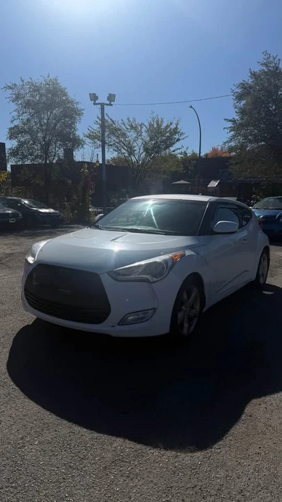2013 Hyundai Veloster - Image 2 of 9