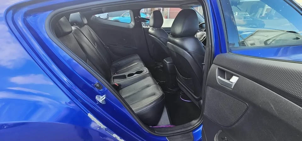 2013 Hyundai Veloster - Image 10 of 15