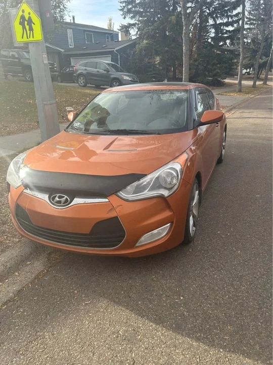 2013 Hyundai Veloster - Image 2 of 5