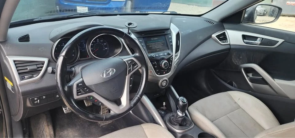 2013 Hyundai Veloster - Image 5 of 8