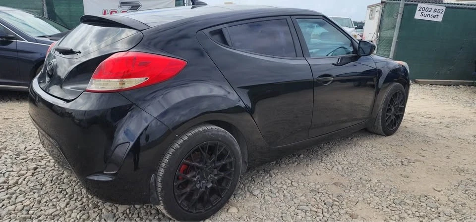 2013 Hyundai Veloster - Image 3 of 8