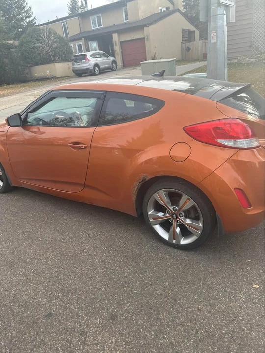 2013 Hyundai Veloster - Image 4 of 5
