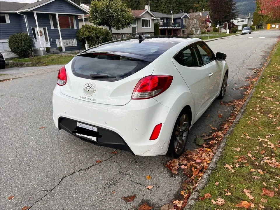 2013 Hyundai Veloster - Image 6 of 13