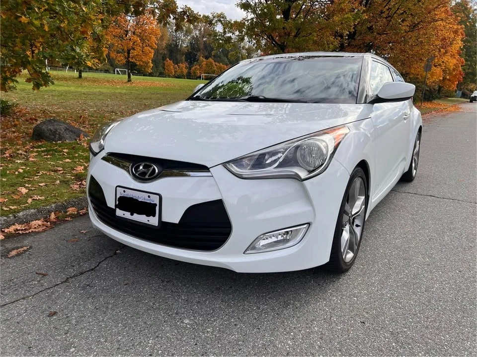 2013 Hyundai Veloster - Image 2 of 13