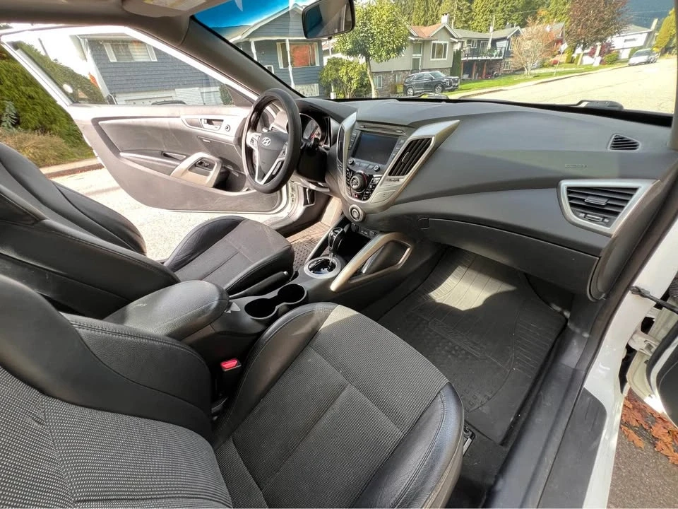 2013 Hyundai Veloster - Image 9 of 13
