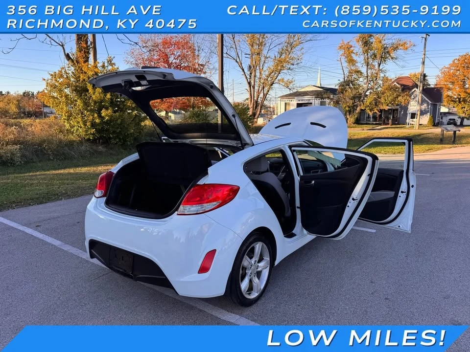 2013 Hyundai Veloster - Image 11 of 19