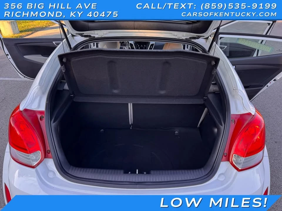 2013 Hyundai Veloster - Image 18 of 19