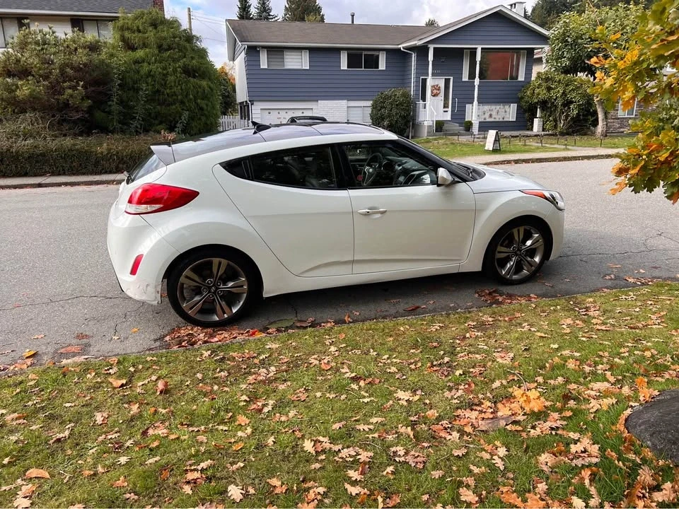 2013 Hyundai Veloster - Image 8 of 13