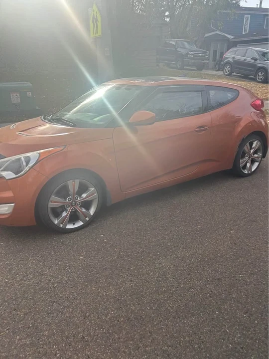 2013 Hyundai Veloster - Image 3 of 5