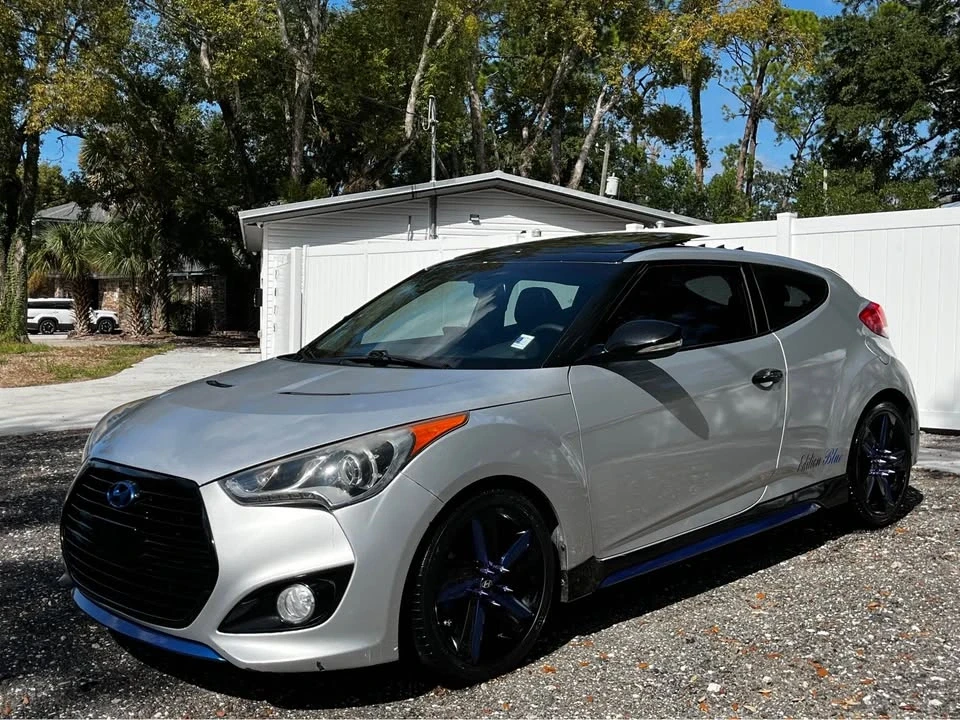 2013 Hyundai Veloster - Image 2 of 15