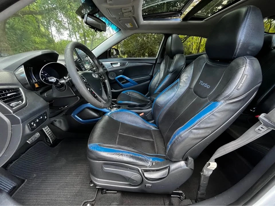 2013 Hyundai Veloster - Image 14 of 15