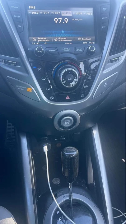 2013 Hyundai Veloster - Image 6 of 10